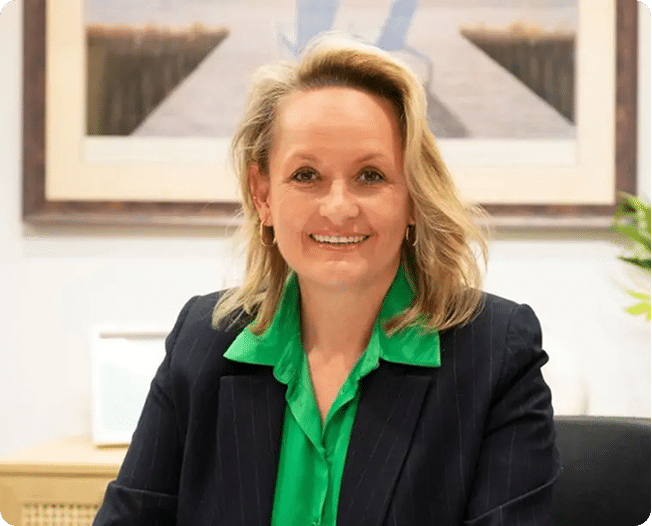 Rectangle 20 About 19